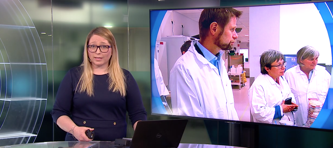 En gruppe mennesker på et kontor