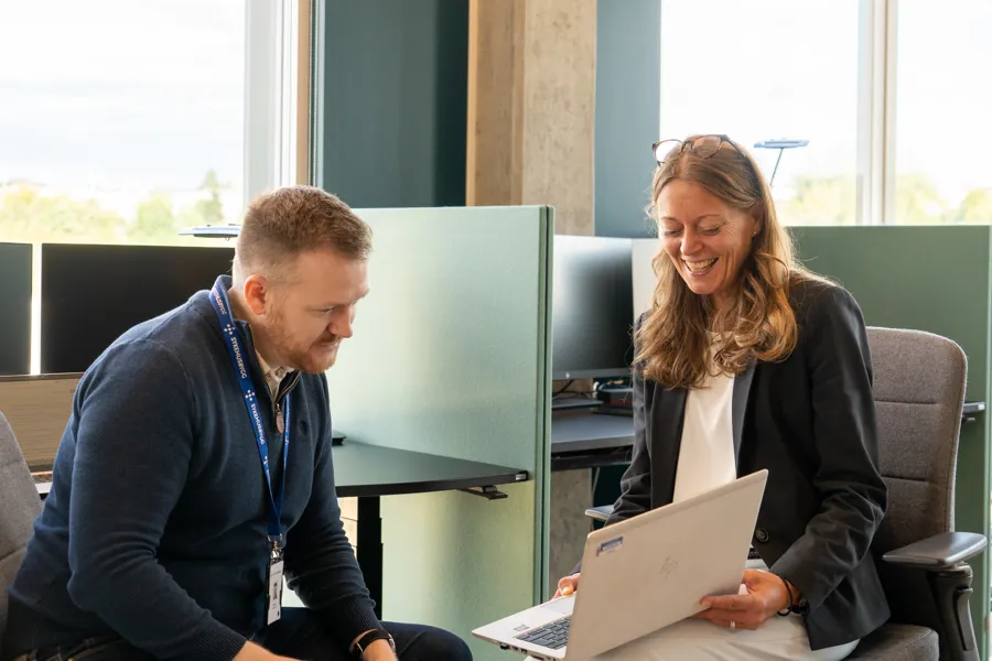 To mennesker som samhandler