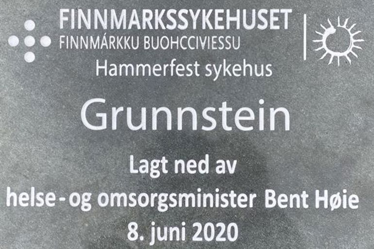 grunnstein nye Hammerfest sykehus - foto Eirik Palm.jpg