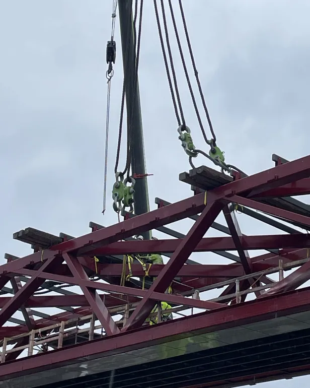 En gruppe mennesker på en båt